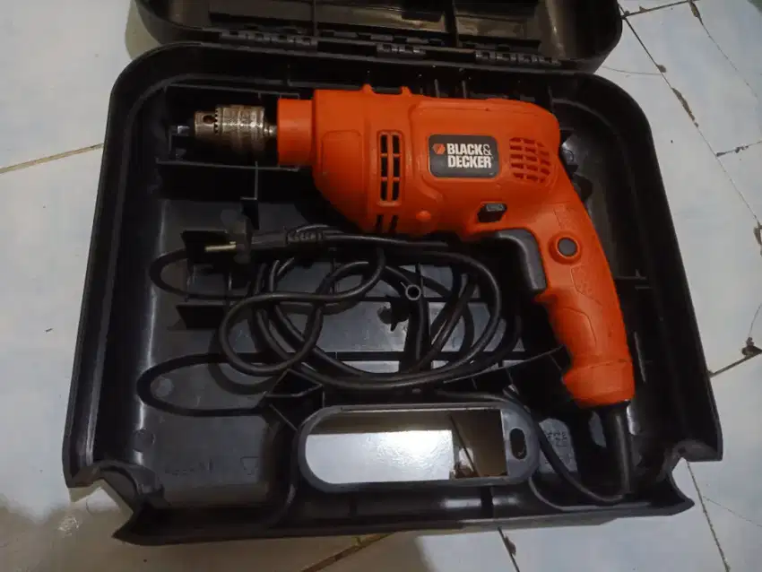 Bor tangan merk Back&Decker