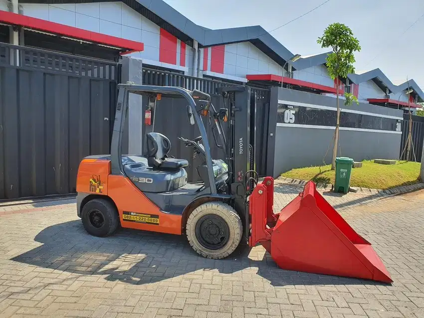 Forklift Toyota Bekas 3 TON 4.7 Meter TRILIFT