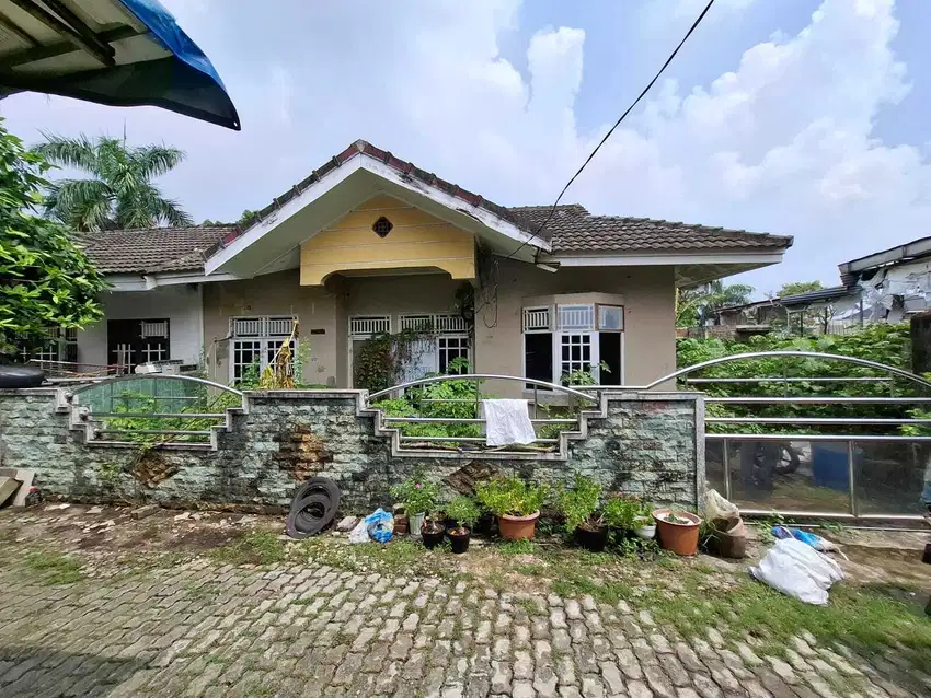 DIJUAL RUMAH HOOK PUSAT KOTA KEBUN JERUK JALAN JEND SUDIRMAN PALEMBANG