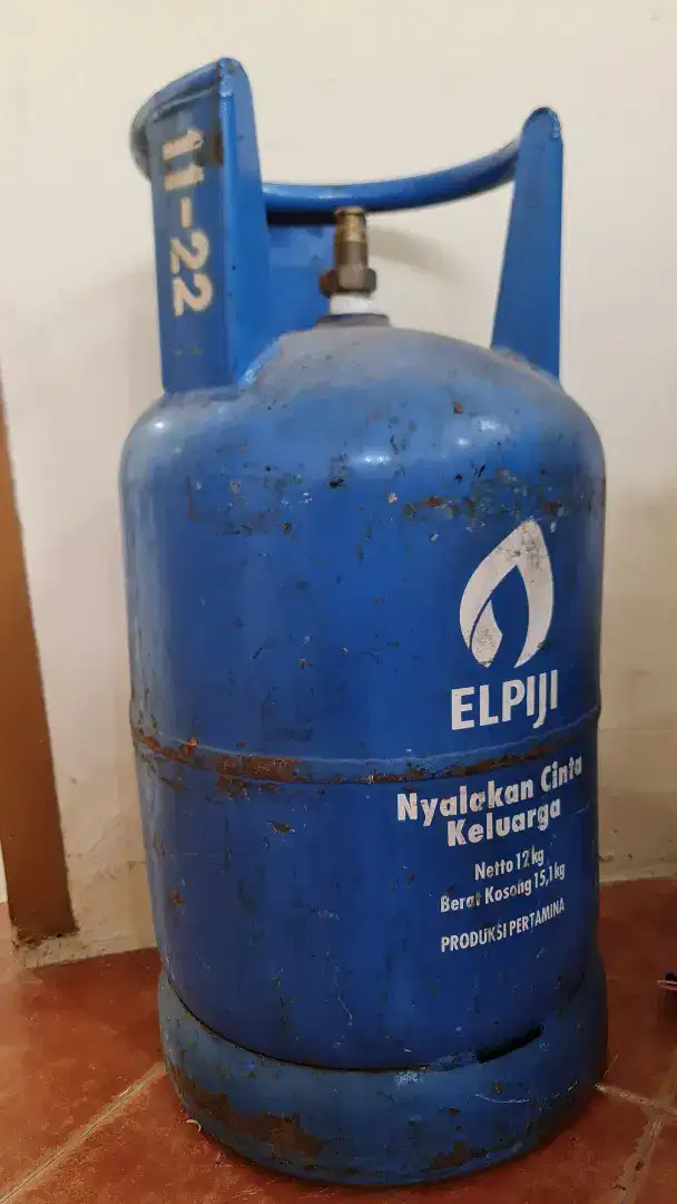 Tabung gas elpiji 12 kg biru