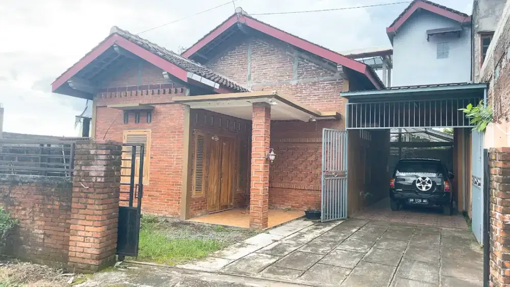 DIJUAL RUMAH, LUAS, MURAH DAN STRATEGIS