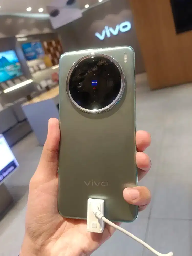 X200 12+12GB Internal 256GB