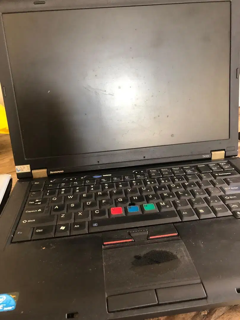 Laptop lenovo T410i bekas