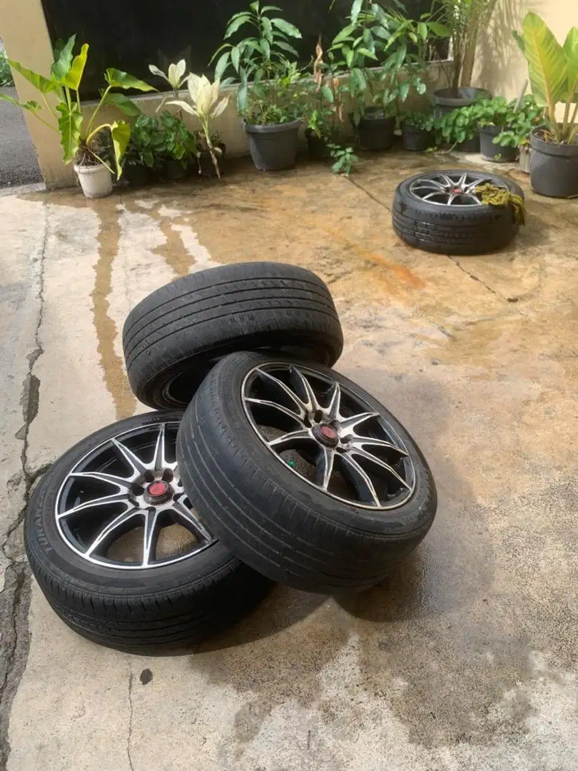 Velg R16 dan ban