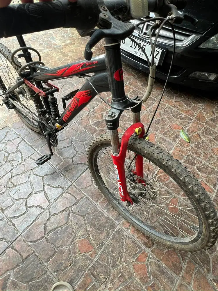 Sepeda gunung jarang paka