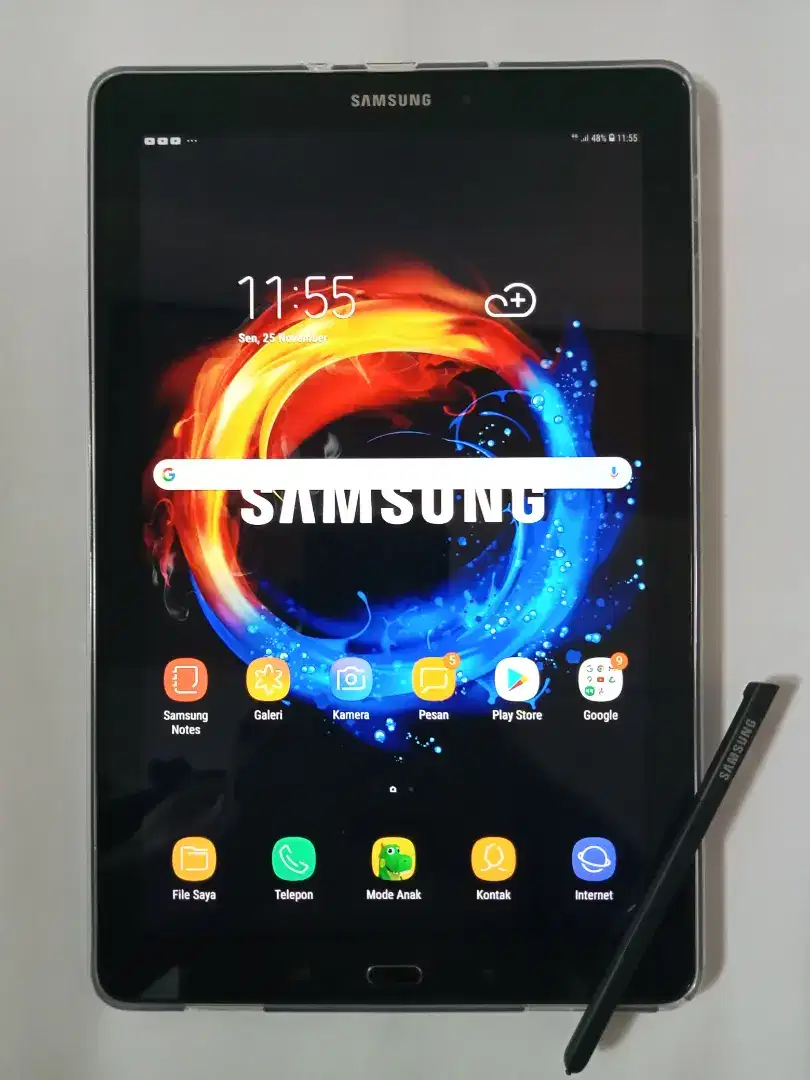 Tab Samsung with stylus pen