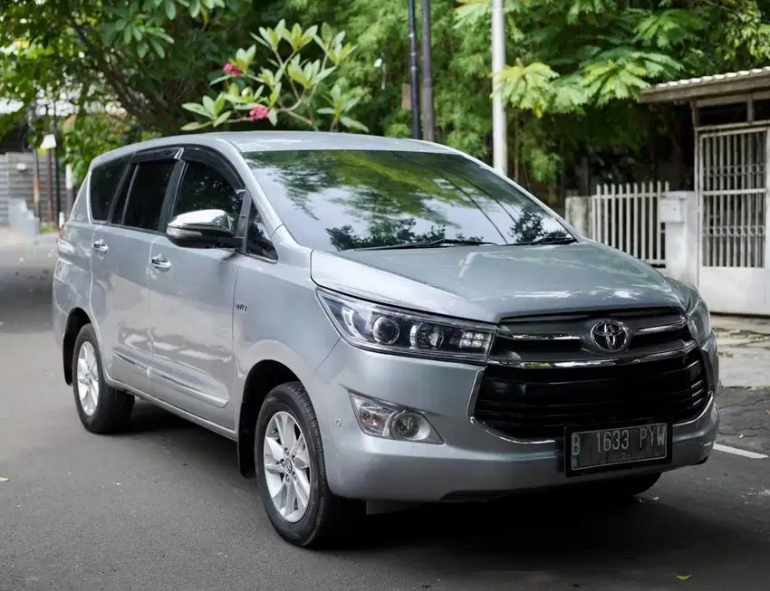 Toyota Innova Q 2.0 AT 2016