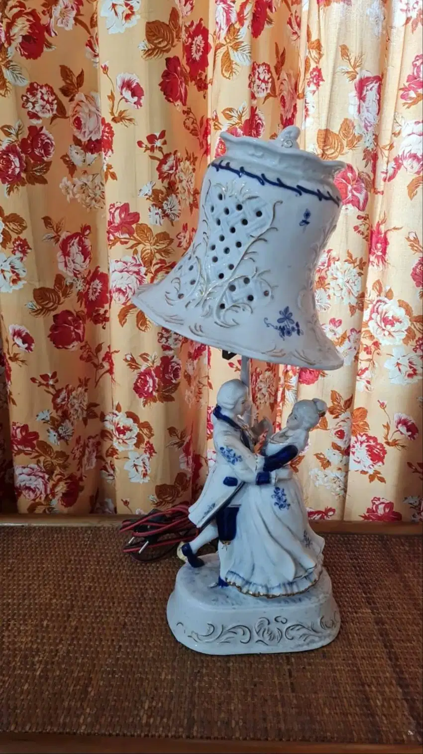 Lampu Porcelain Vintage (Bekas)