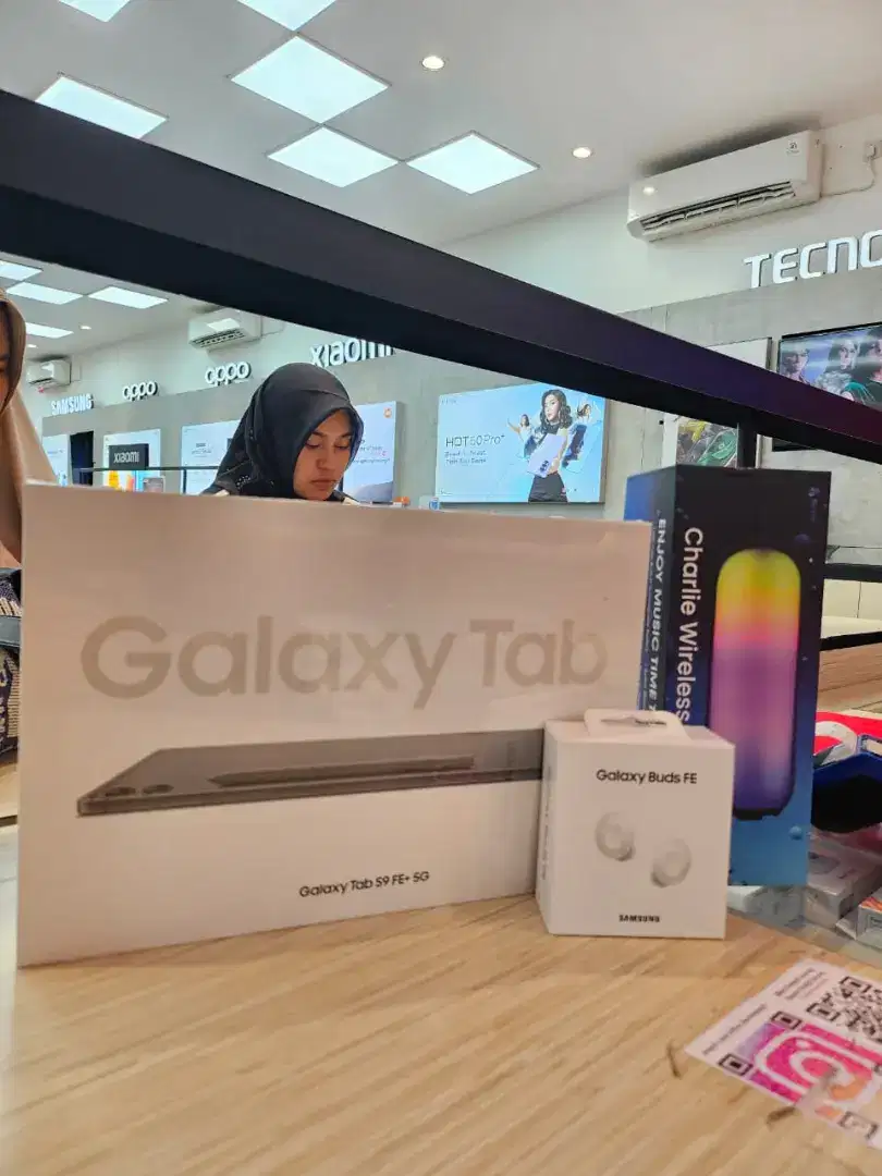 SAMSUNG TAB S9FE+ FREE BUDS FE