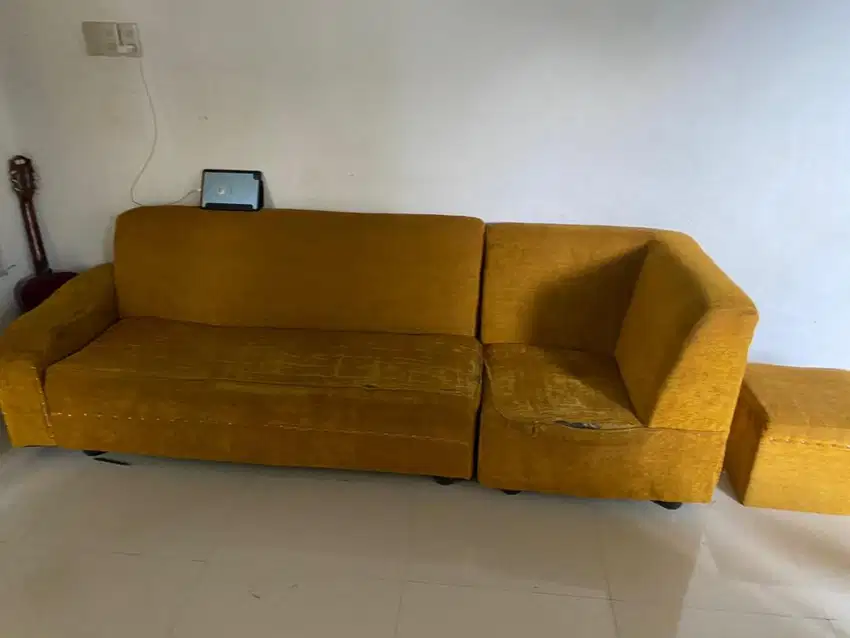 Sofa 3.3.1.1.1  jual rugi