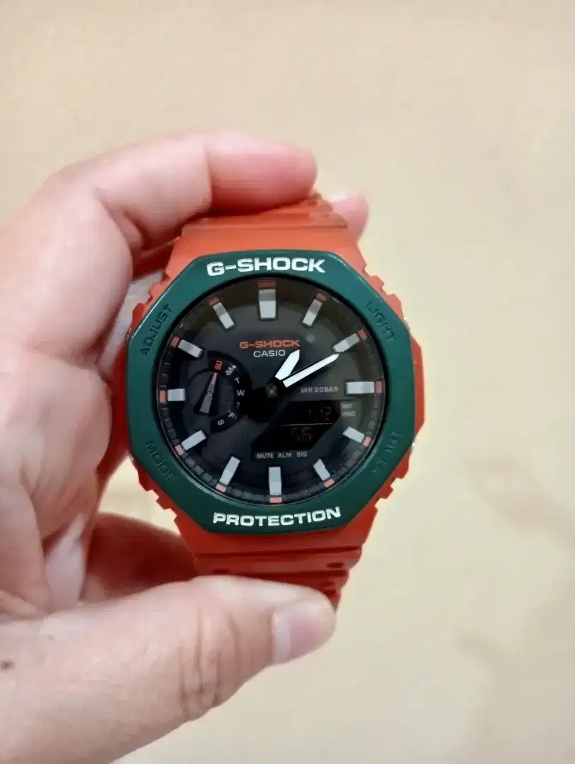 Jam Tangan Analog Pria Casio G-Shock GA-2110SC-4ADR