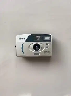 Analog NIKON EF 500SV nego