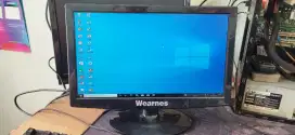 Monitor 16 in wide