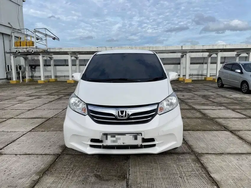 Honda Freed 1.5 PSD 2012 Tipe tertinggi sliding door kiri kanan