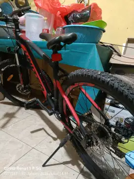 Sepeda gunung MTB 27.5 united monanza 4.0