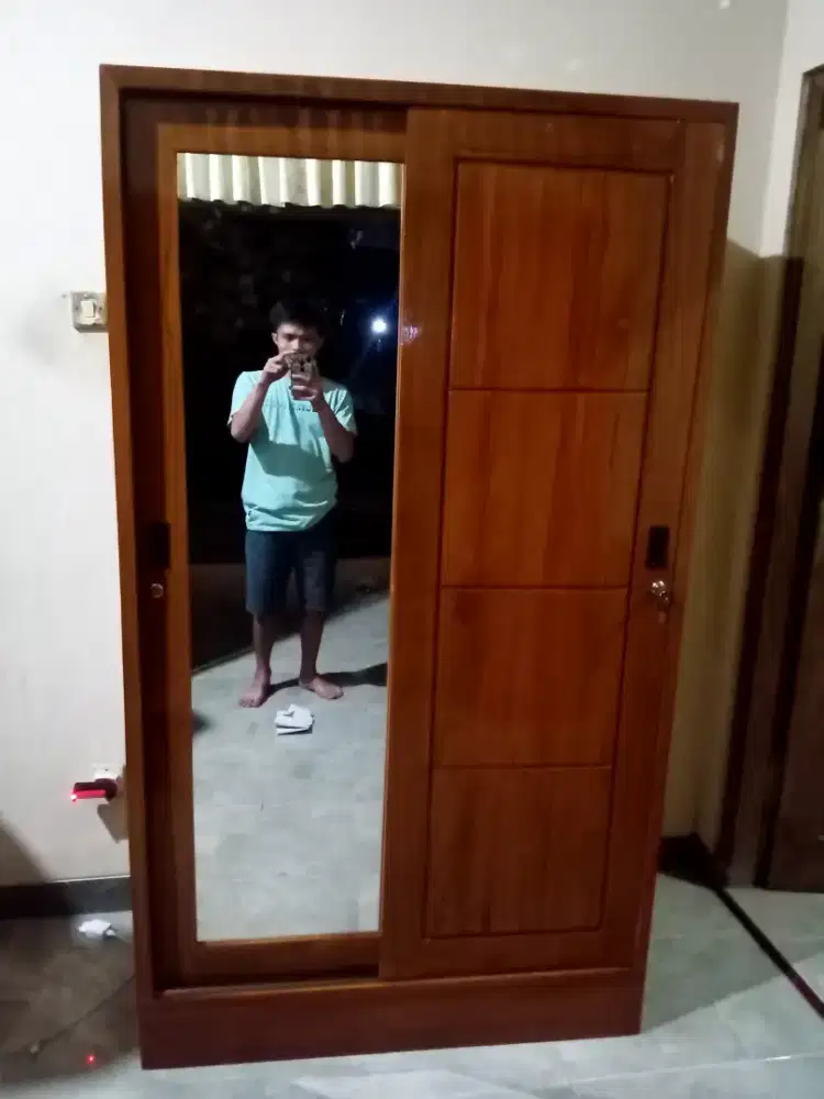 Almari pakaian murah