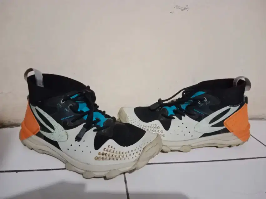 Sepatu trailrun yuza matterhorn 1.0 || UK42