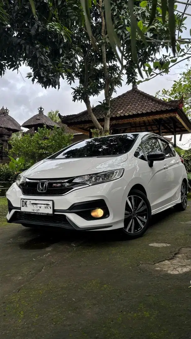 DIJUAL ALL NEW JAZZ 245RS FACELIFT CVT MATIC 2017 AKHIR