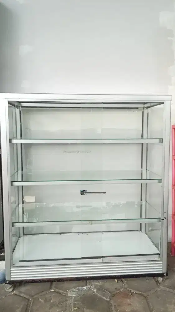 Dijual etalase dagang 4 susun