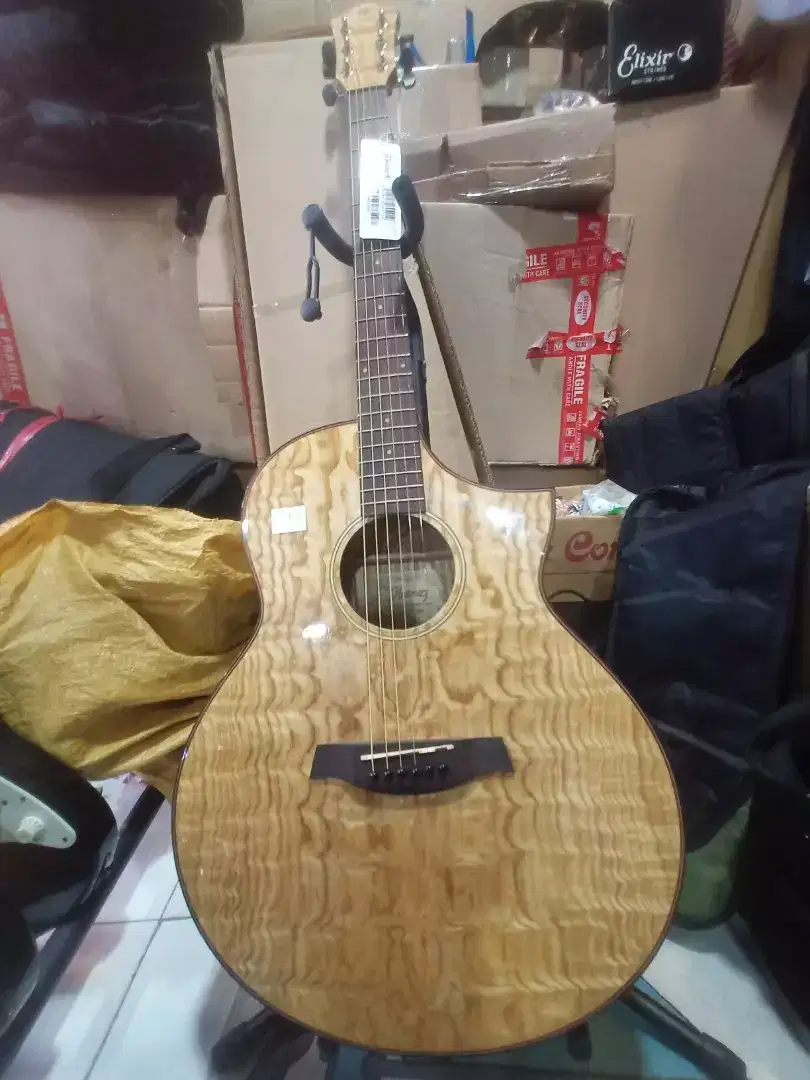 Ibanez akustik AEW 40AS