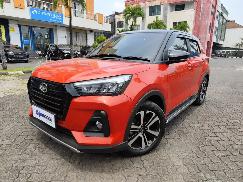 Pajak Panjang - Daihatsu Rocky 1.0 R ADS Two Tone Bensin-AT 2023