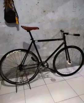 Fullbike Fixie Lokal