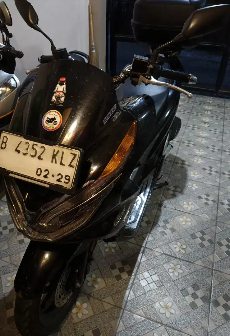 Di jual motor Honda PCX ABS 150 CC Tahun 2019