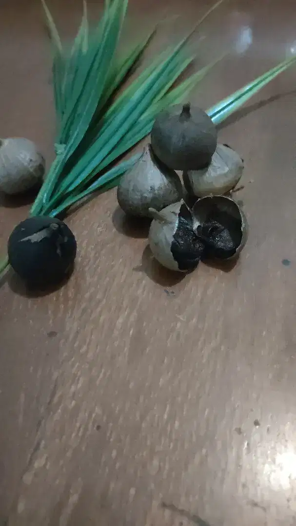 Black garlic 100 gr