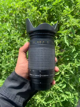 DIJUAL LENSA NIKON AF 70-300 MM F 4-5.6