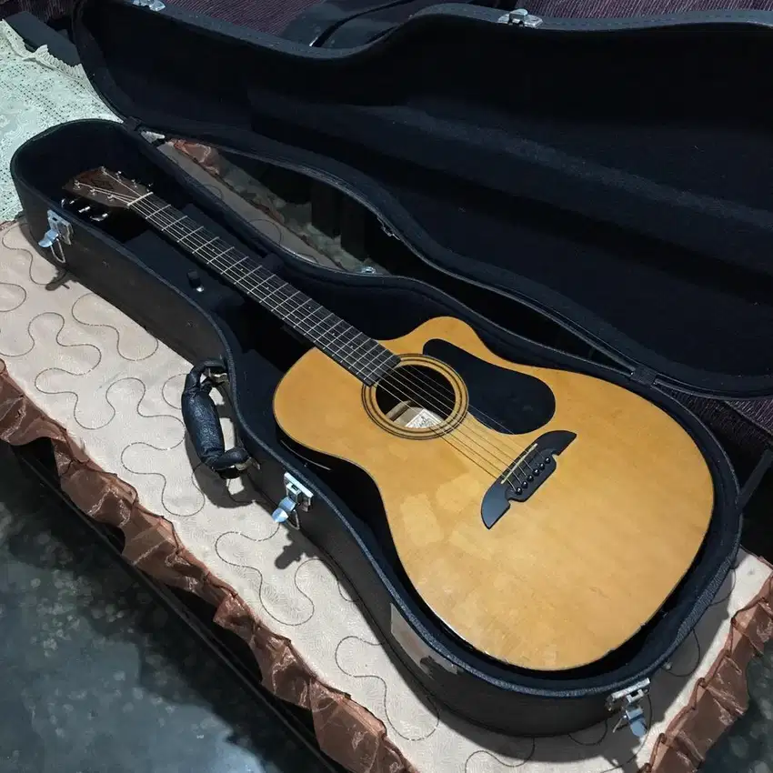 Alvarez Regent Series RF12CEGB - gitar akustik elektrik