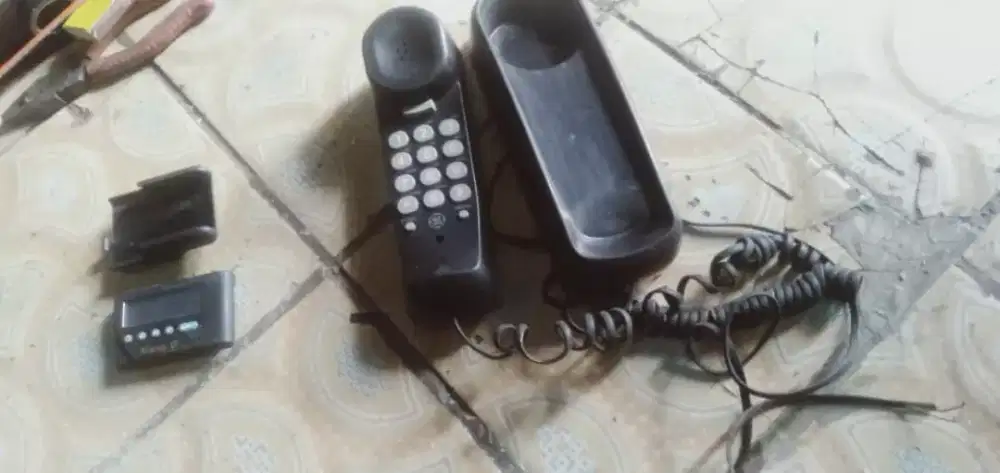 Slhkn plh slh 1 dr pesawat telp rmh atau pager lawas kond hdp murah sj