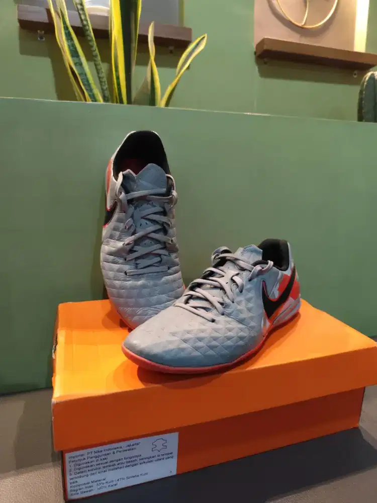 Dijual sepatu futsal Nike Original good condition