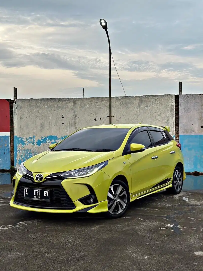 (CASH) Toyota Yaris GR Sport CVT 2021