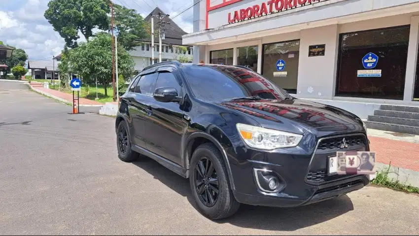 MITSUBISHI OUTLANDER GLS 2.0 HITAM 2014