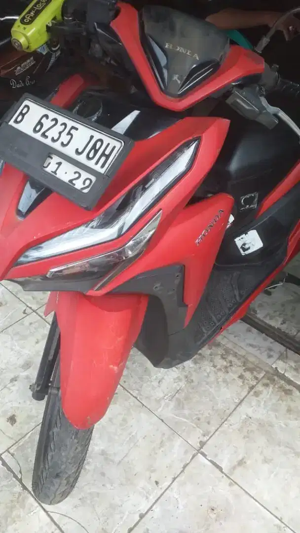 JUAL VARIO NEW 150 2019 LIKENEW LOW KM 15RB B SERPONG PAJAK HIDUP