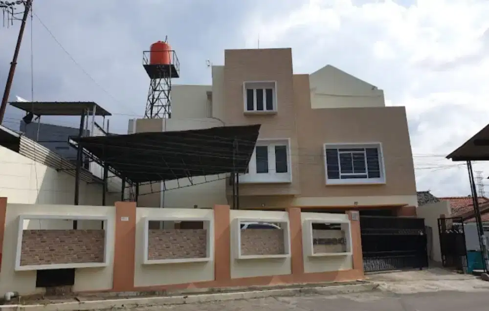 DIJUAL RUMAH KOS  AKTIF PENGHUNII DEKAT UNDIP TEMBALANG, JALAN LEBAR