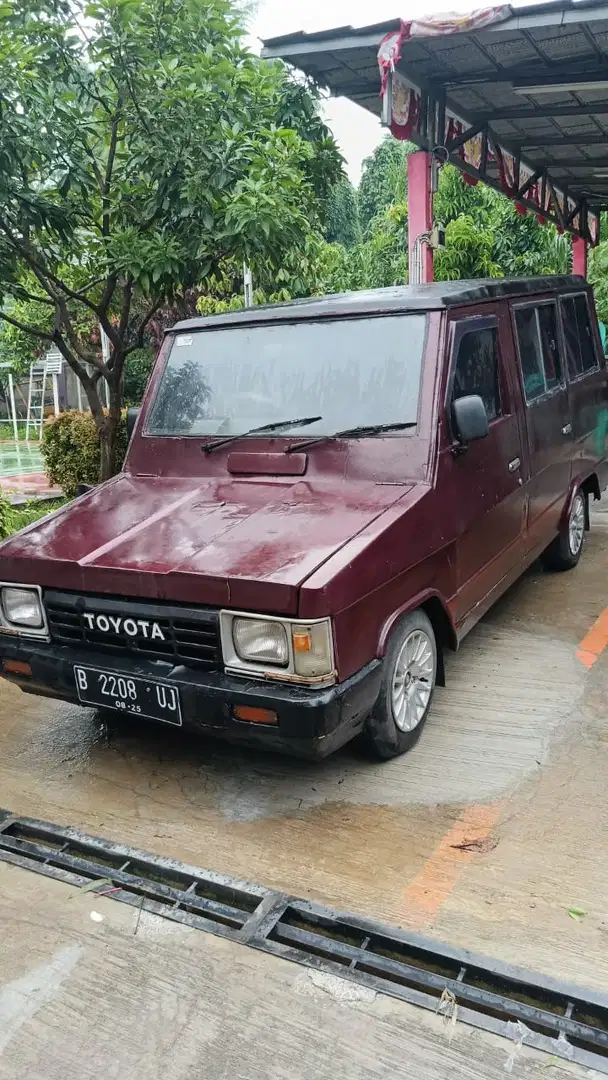 Toyota Kijang 1981 Bensin