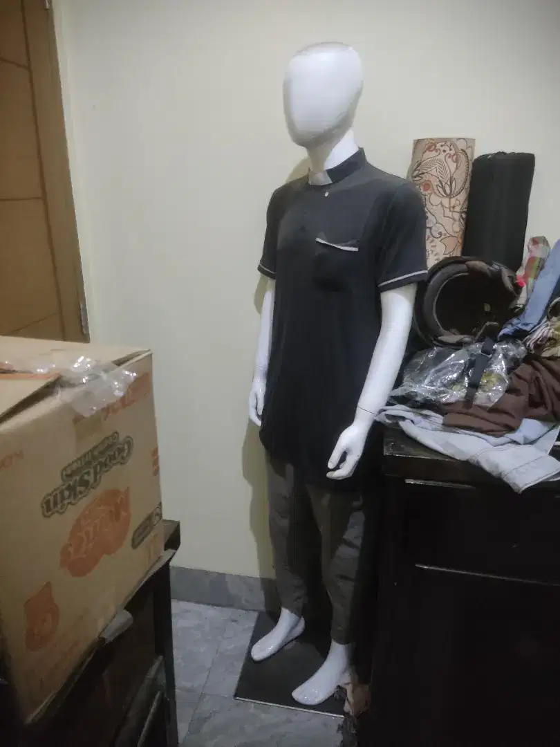 Manekin patuh full body masih cakep mulus