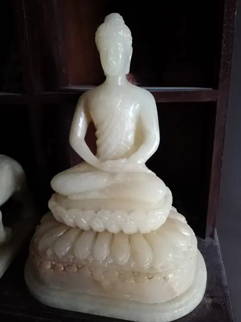 Kerajinan patung Budha batu onik