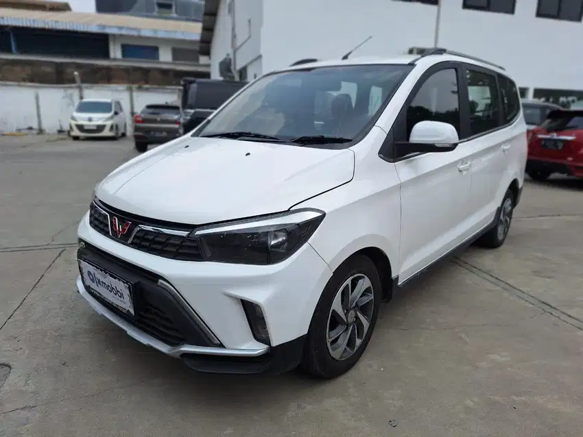 Pajak Panjang - Wuling Confero S 1.5 C Bensin-MT 2021