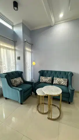 Jual 1 Set Meja dan Sofa