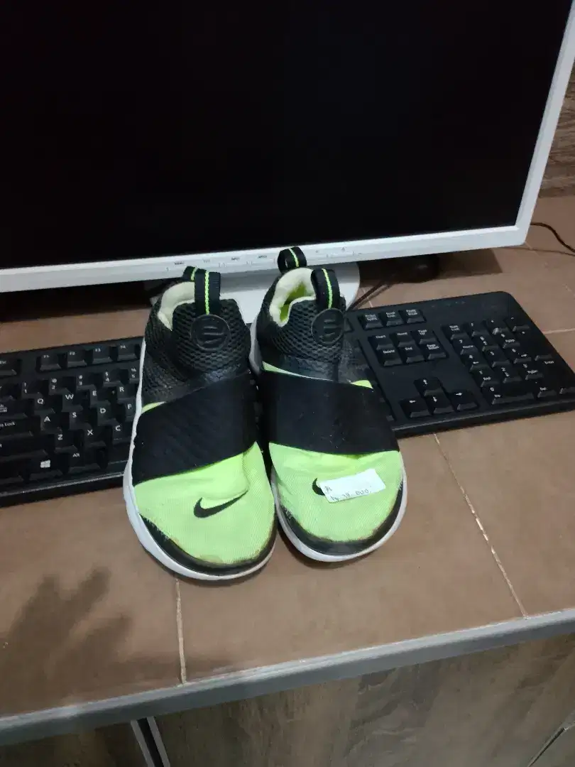 Sepatu Sport Cewek Nike