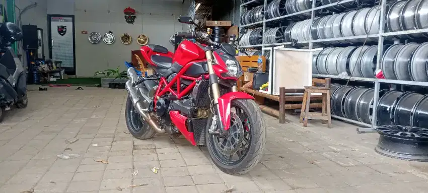 Ducati StreetFighter 848 2013