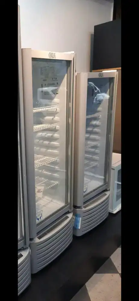 Showcase Pendingin Etalase Minuman Gea Expo 30 FR 225L