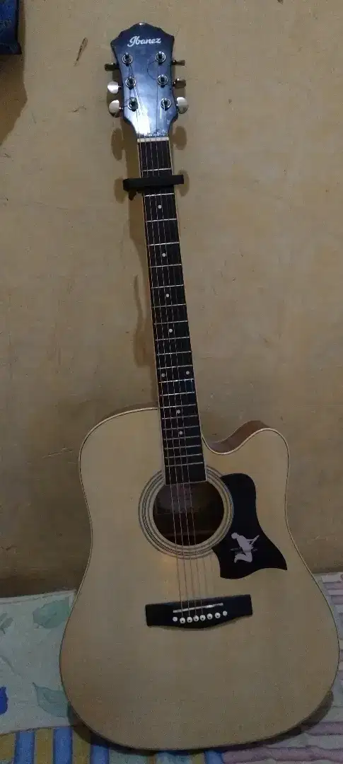 Gitar akustik ibanez