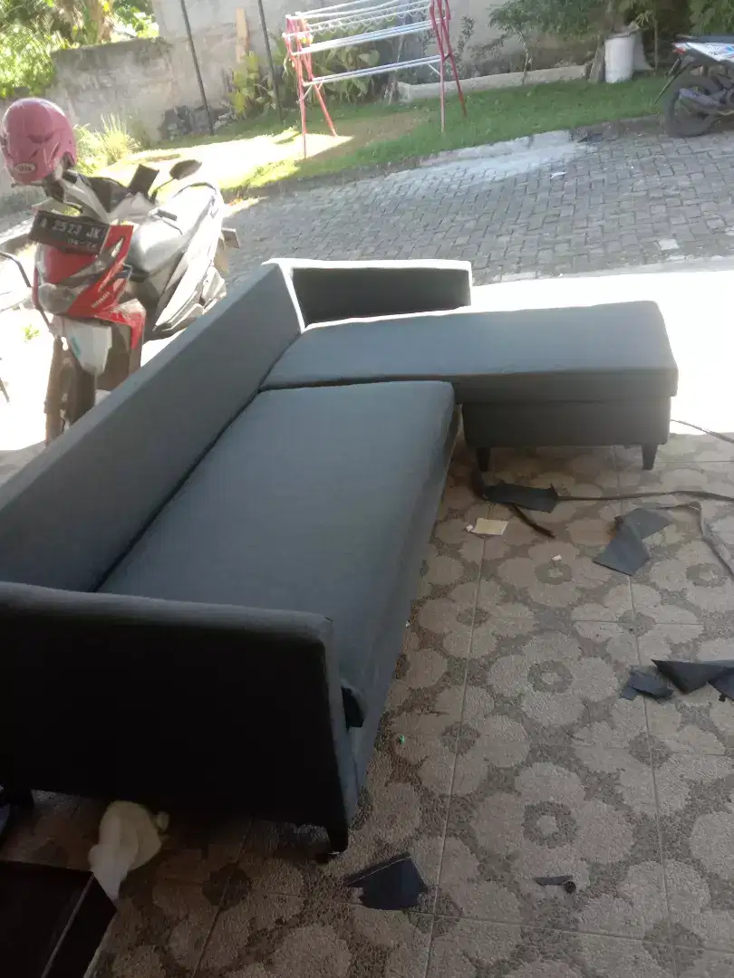 Melayani servis sofa panggilan