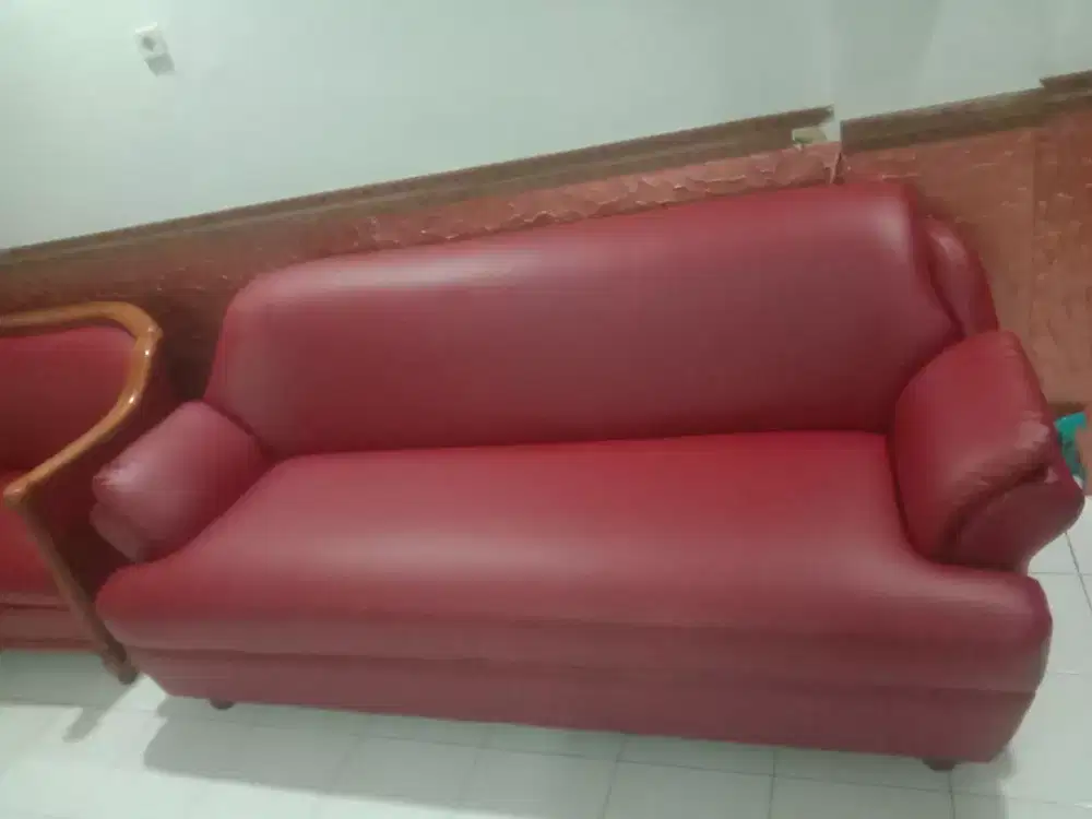 Melayani servis sofa panggilan