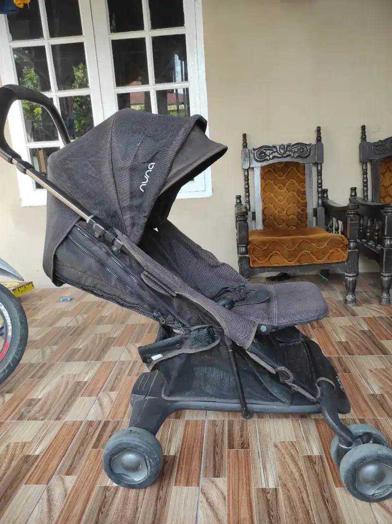 Stroller merk nuna kondisi mantul