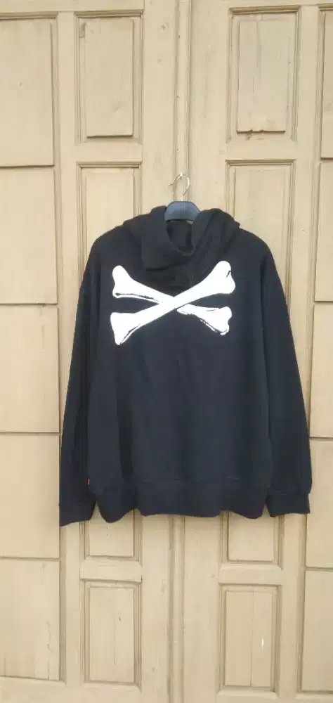 Wtaps crossbone hoodie