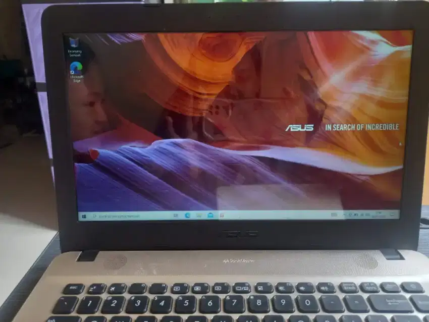 Laptop Asus bekas